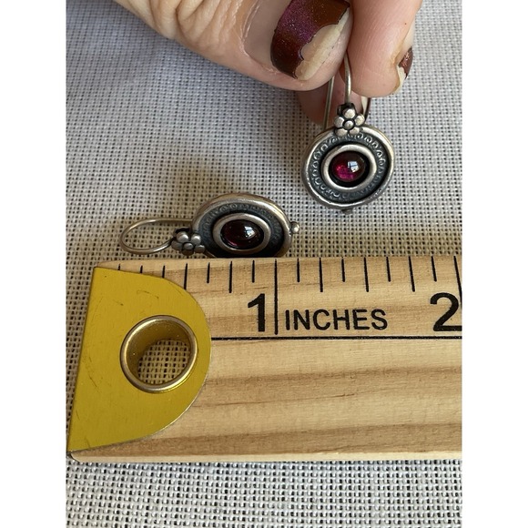 925 Sterling Silver Round Deep Red Garnet Earrings Vintage Estate Jewelry - Picture 4 of 4